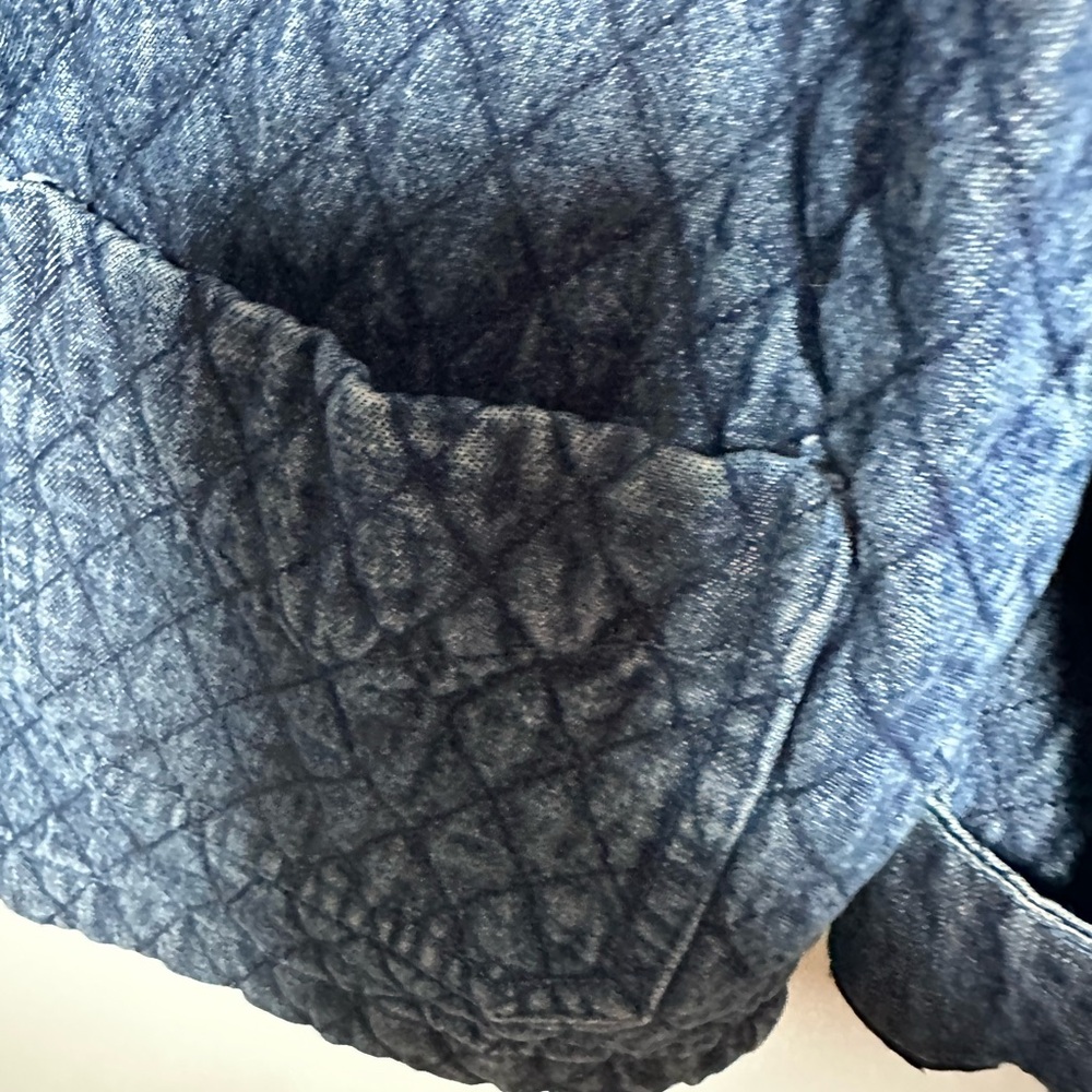 Vtg Denim Quilted Jean Jacket with Floral Embroidery pockets L - Picture 4 of 10